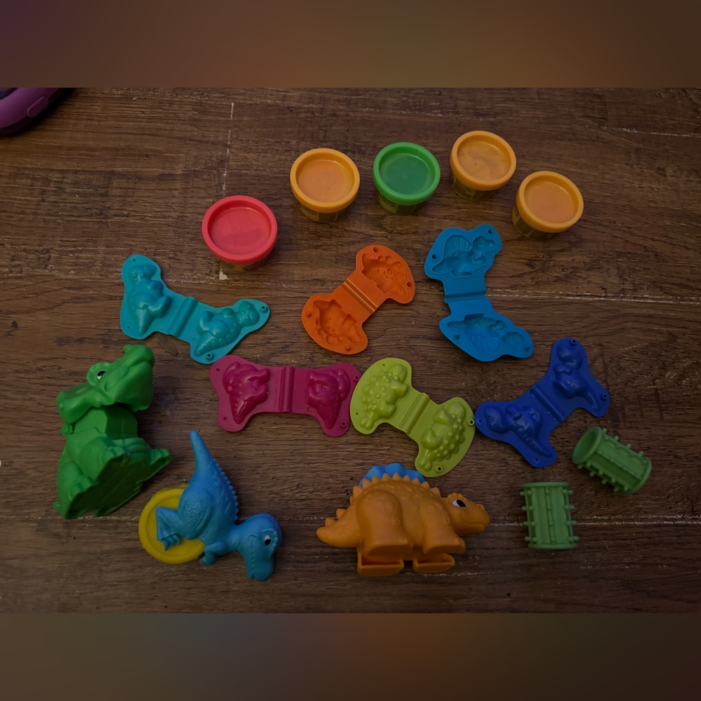 Playdoh Dinosaurs